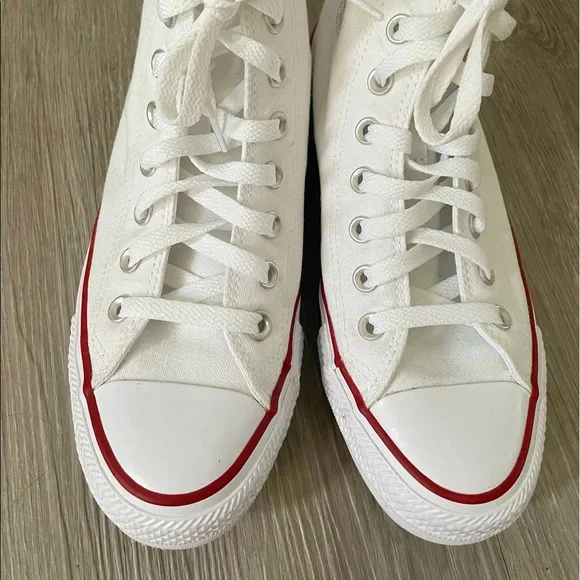 ⛔SOLD⛔ White Converse Sneakers - Picture 5 of 9